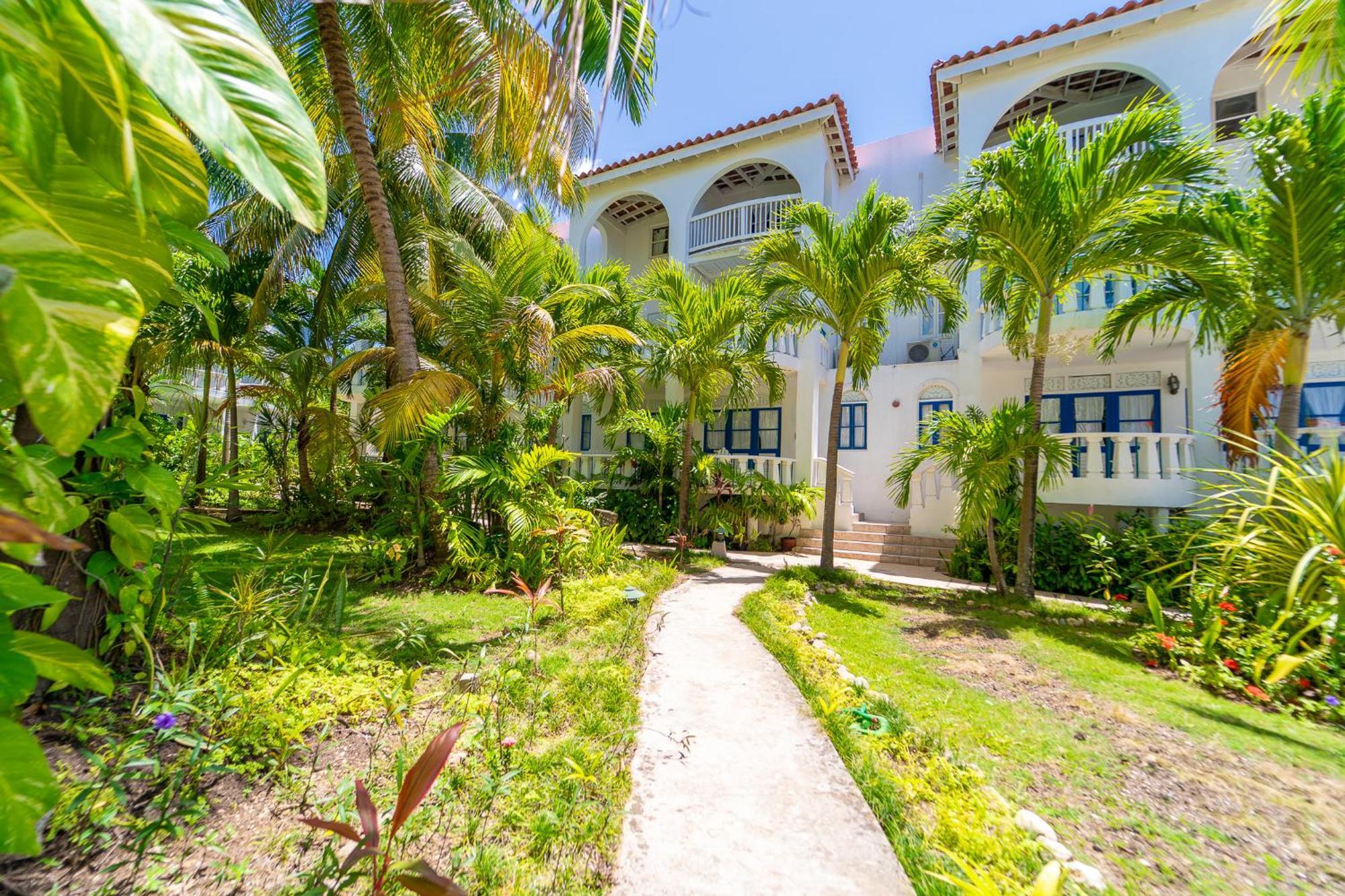 Franklyn D Resort & Spa All Inclusive Ранэвей-Бей Экстерьер фото