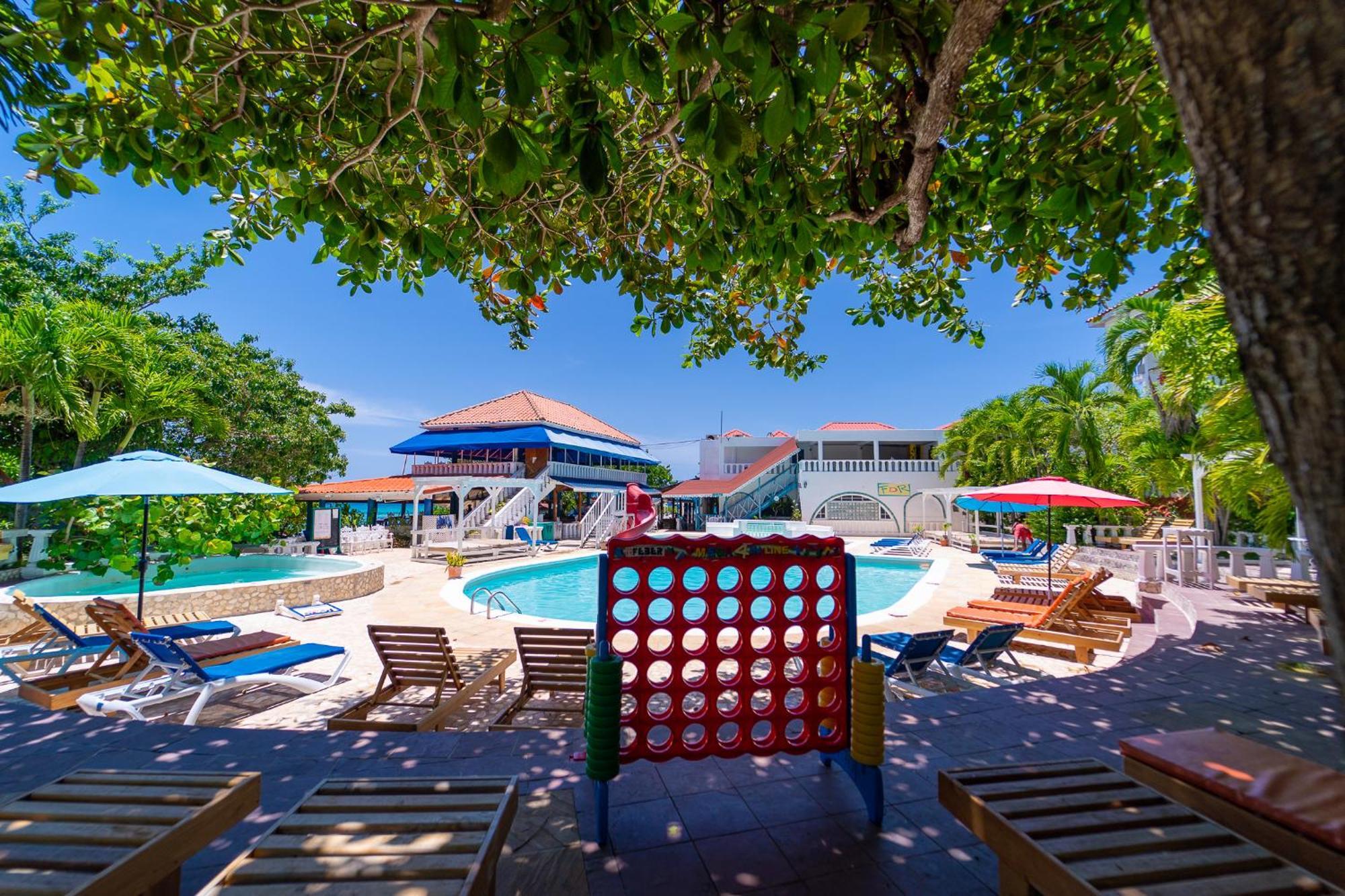 Franklyn D Resort & Spa All Inclusive Ранэвей-Бей Экстерьер фото